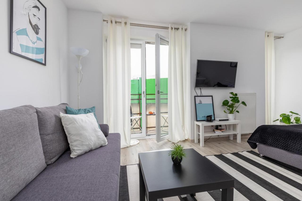 Apartament Black & White Apartment Swinoujscie Ngoại thất bức ảnh