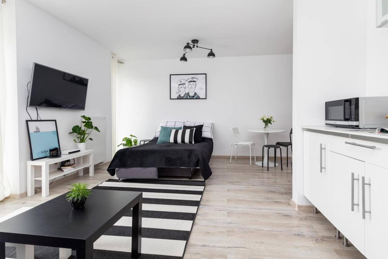 Apartament Black & White Apartment Swinoujscie Ngoại thất bức ảnh